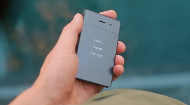 Light Phone: Die Mini-Handys mit E-Ink-Display kommen. Werden Bitcoin-Wallets damit massentauglich?